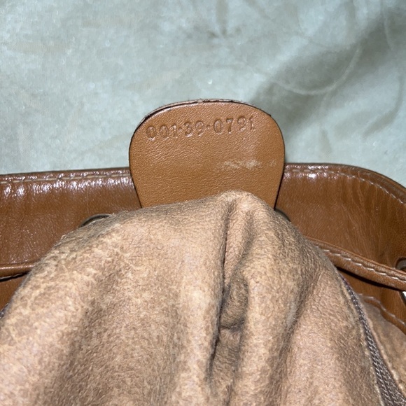 Gucci vintage bucket bag. - Picture 8 of 16